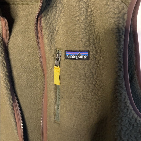 Men’s Patagonia Retro Pile Vest - Picture 4 of 7